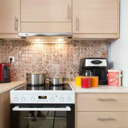 Live Like A Local, Next To Acropolis! * Atena